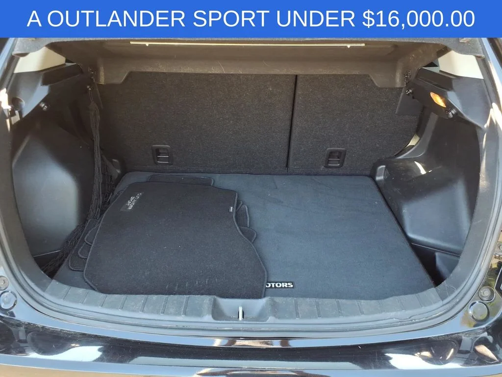 Used 2022 Black Mitsubishi 2.0 SE image 16