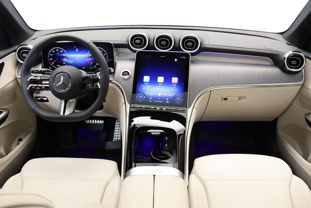 Used 2027  Mercedes-Benz GLC 300 image 18