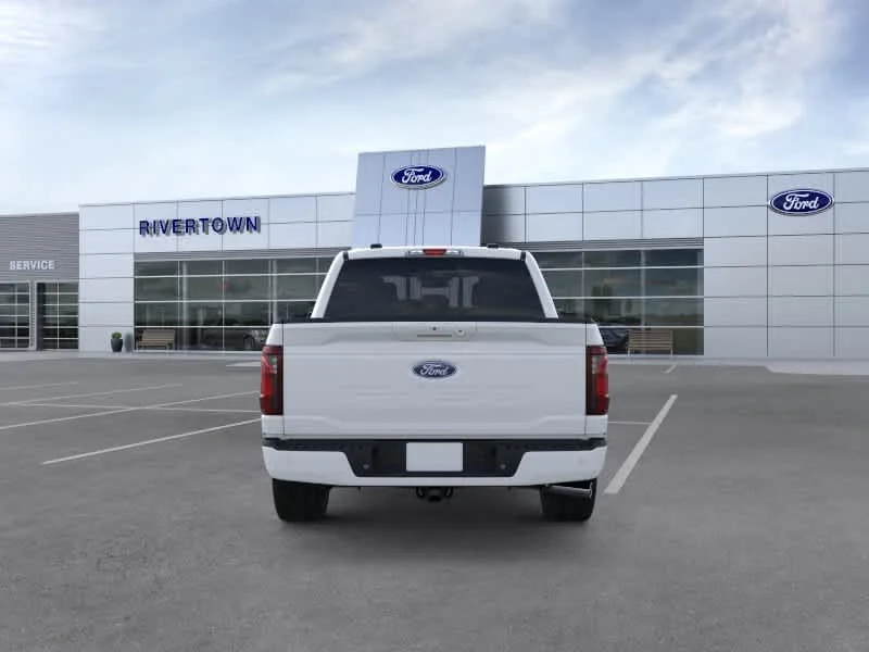 New 2026 Oxford White Ford XLT image 5