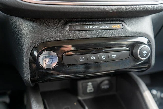 Used 2025 Gray Ford Platinum image 27