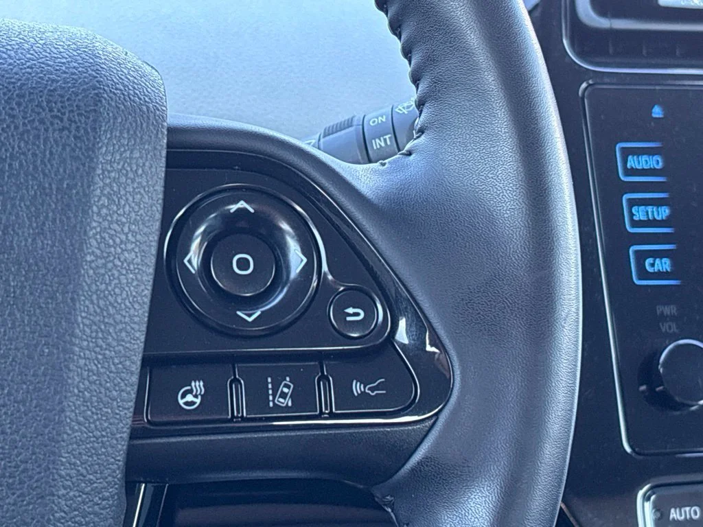 Used 2019 Black Toyota XLE AWD-e image 23
