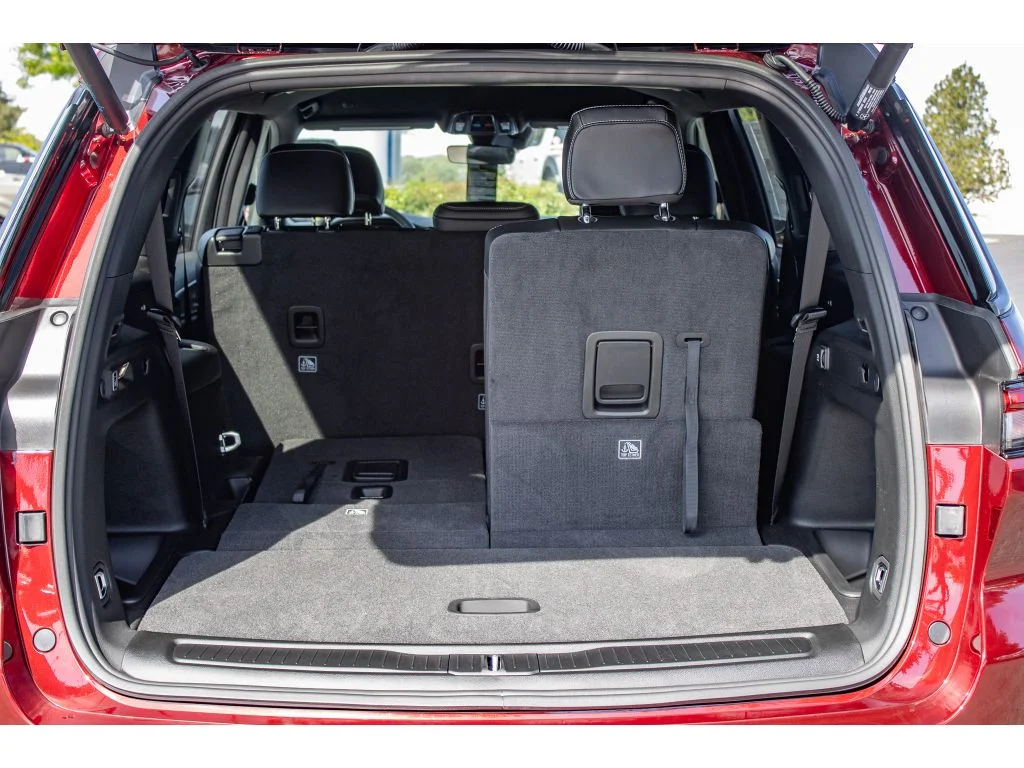 New 2026 Velvet Red Pearlcoat Jeep Laredo Altitude image 13