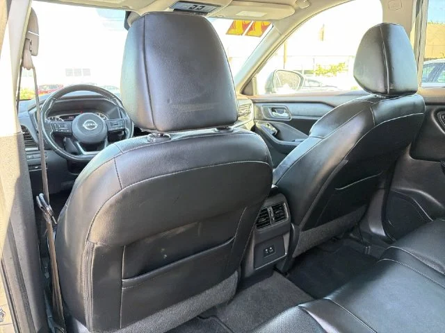 Used 2022 Gray Nissan SV image 36