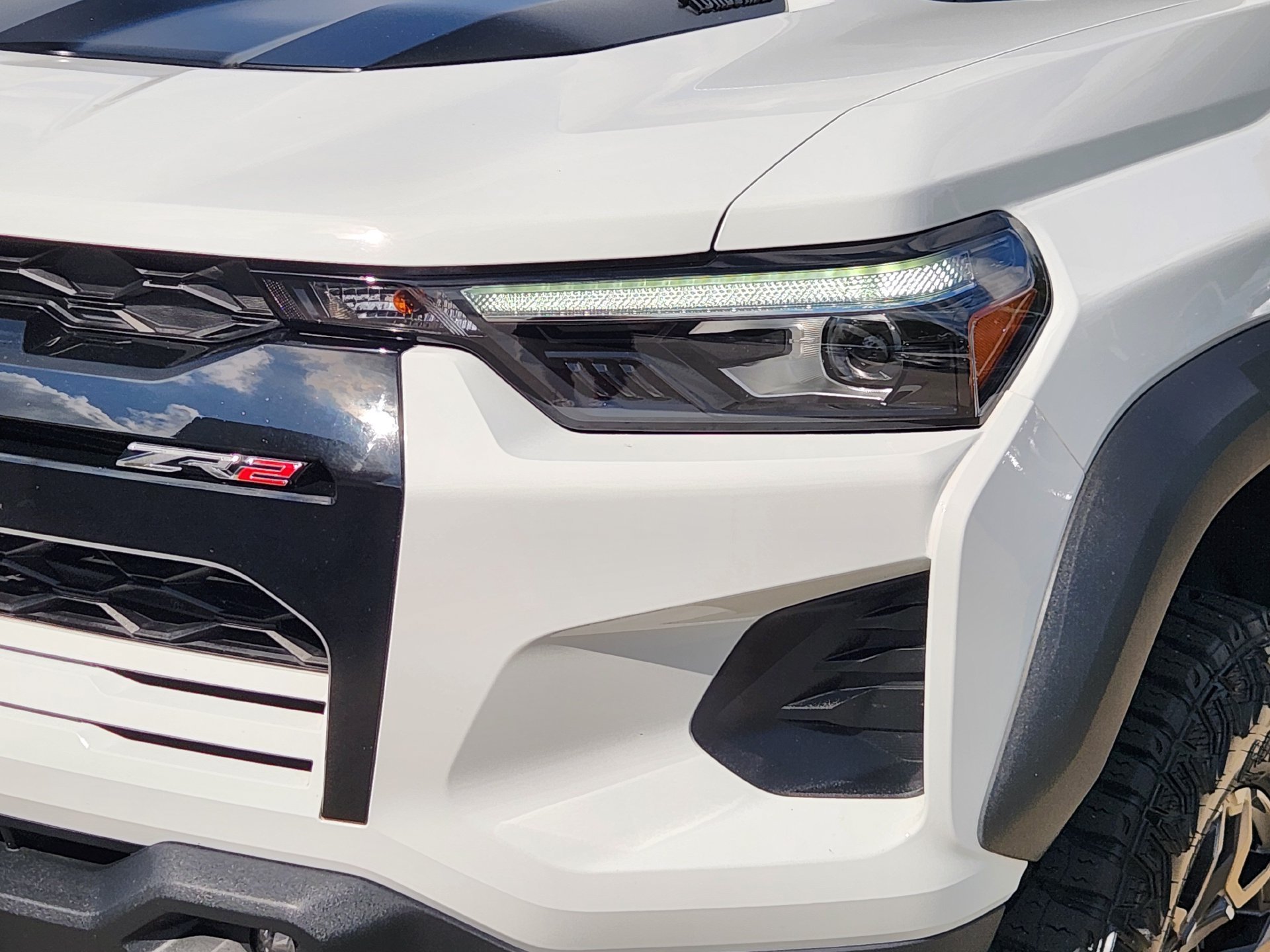 Used 2025 Summit White Chevrolet ZR2 image 11