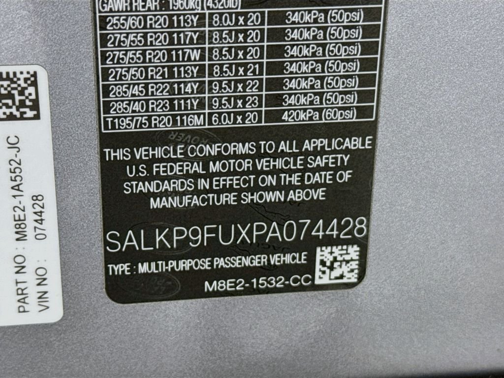 Used 2023 Gray Land Rover SE image 33