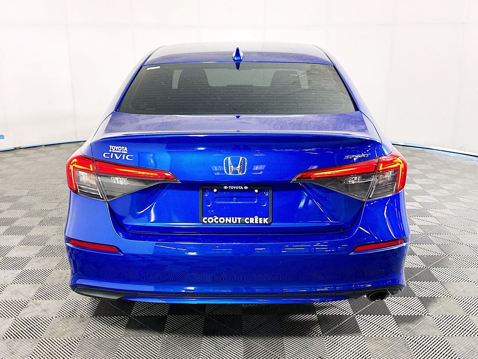 Used 2023  Honda Sport image 4