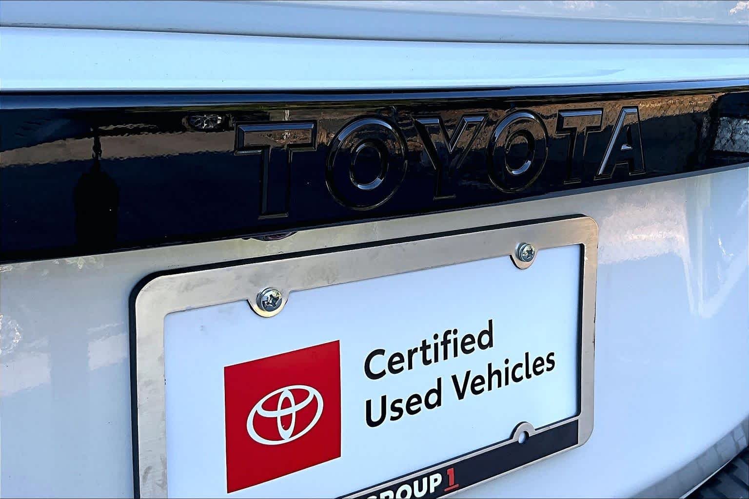 Used 2026 Wind Chill Pearl Toyota  image 31