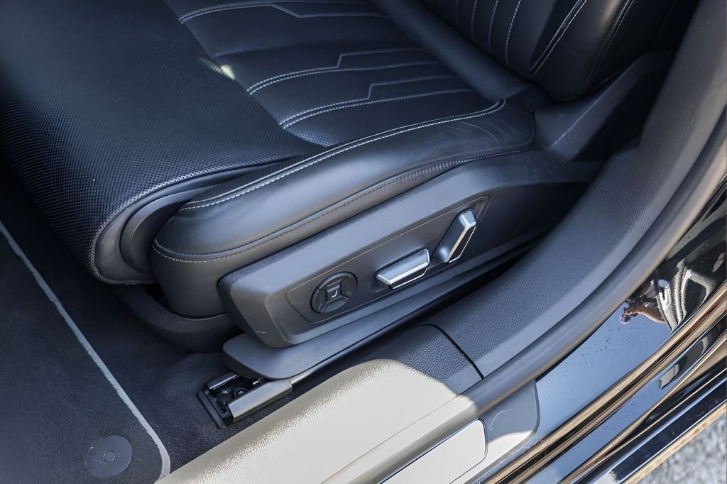 Used 2019 Black Audi 3.0T Prestige image 8