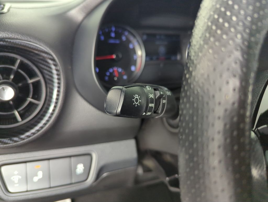 Used 2023 White Kia GT-Line image 21