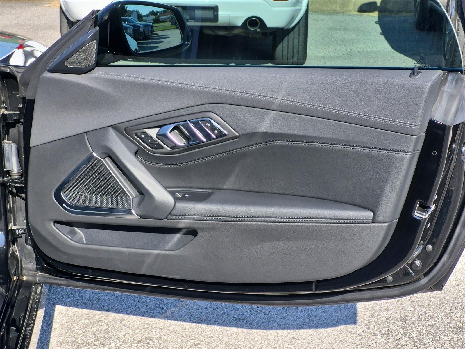 Used 2025 Black Sapphire Metallic BMW M40i image 32