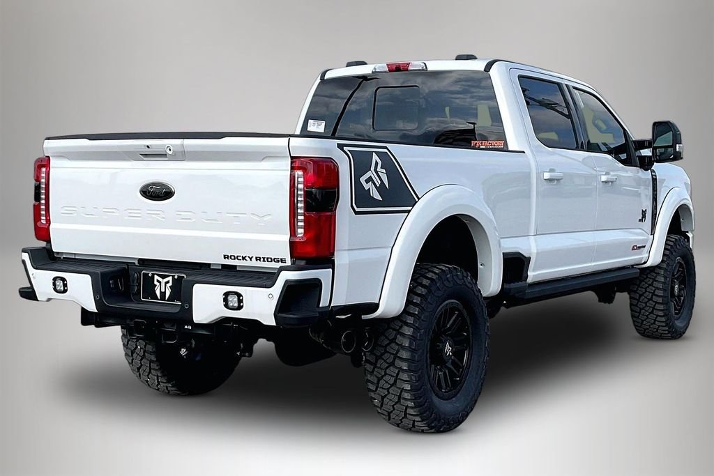 New 2026 Ford Super Duty F-250 Lariat 4D Crew Cab