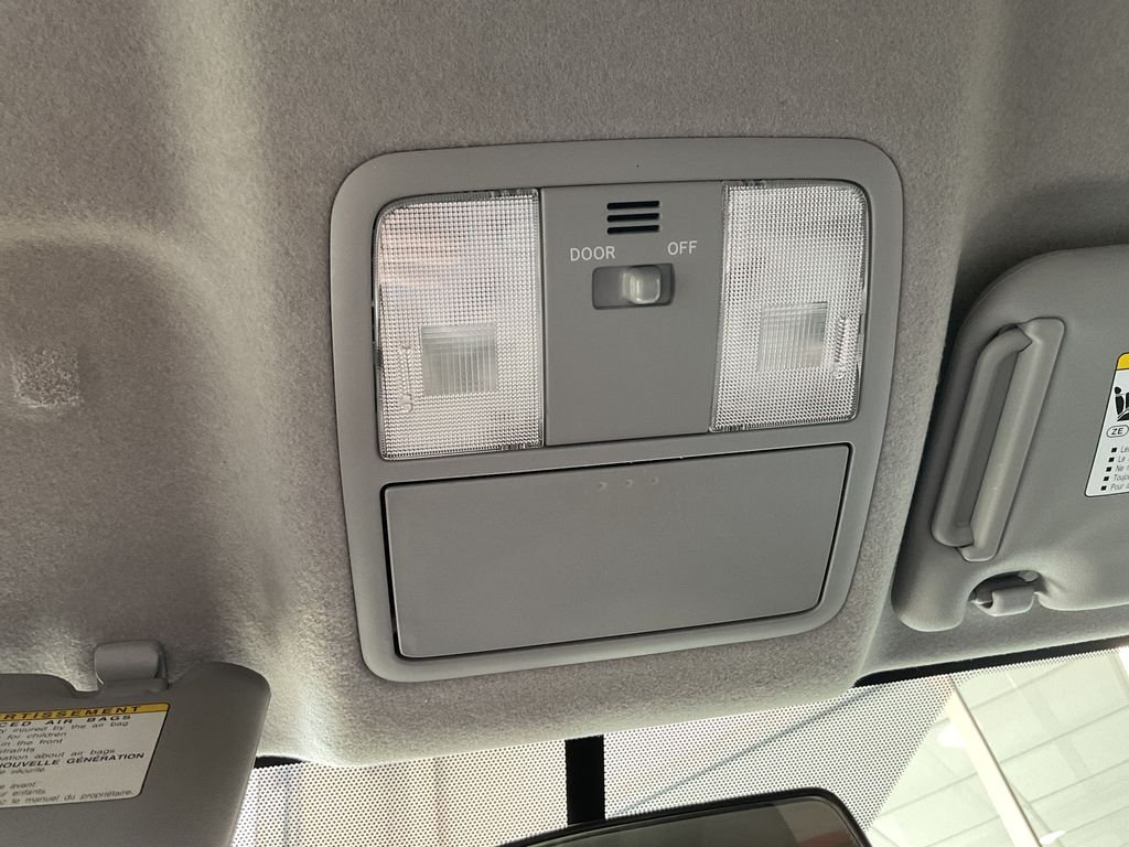 Used 2012 Blue Toyota Base image 20