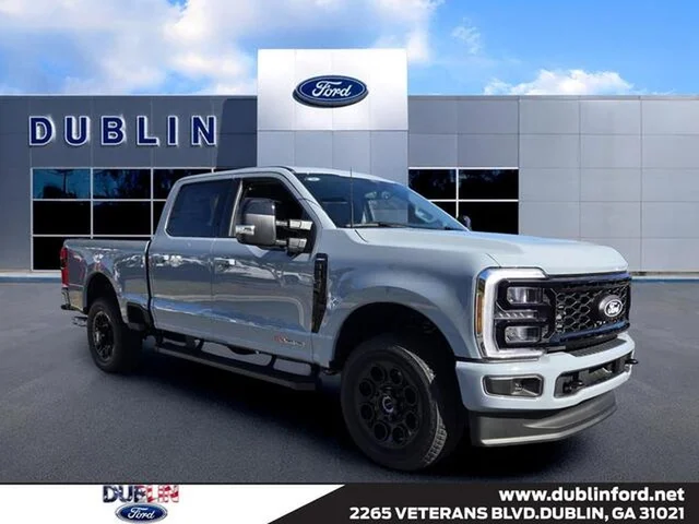 2027 Ford Super Duty F-350® Lariat®