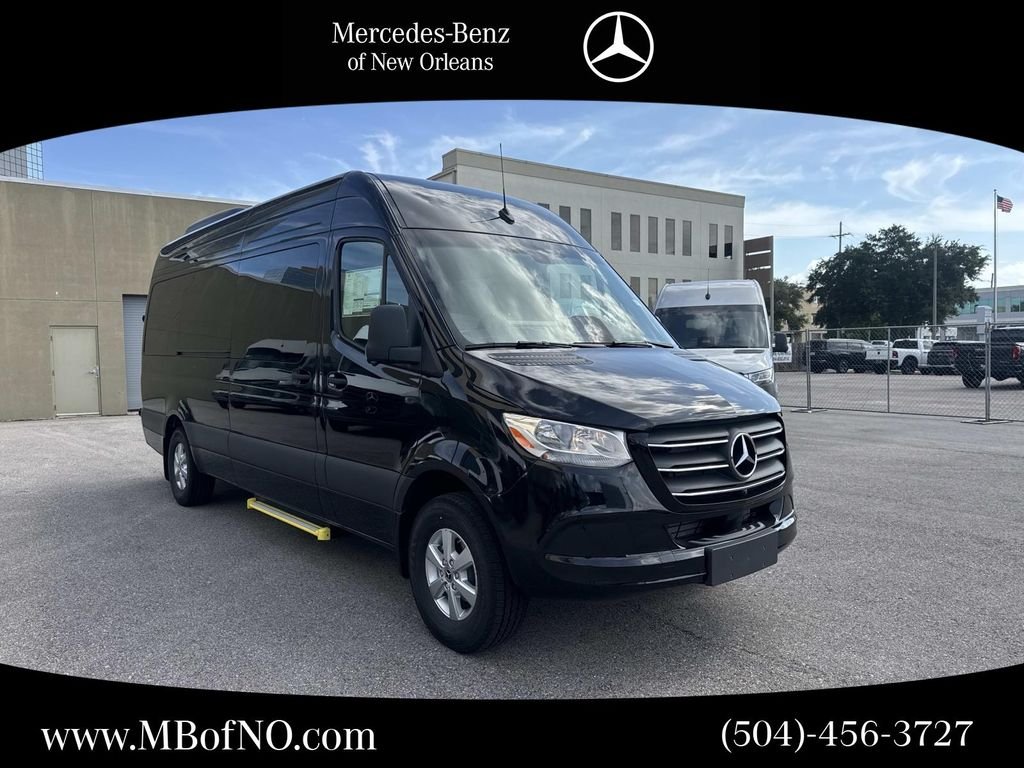 2026 Mercedes-Benz Sprinter Passenger 170 Wb