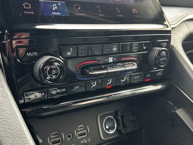 Used 2024 Gray Jeep Limited image 42