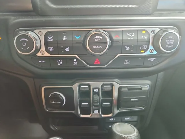 Used 2023 White Jeep Sport S image 30