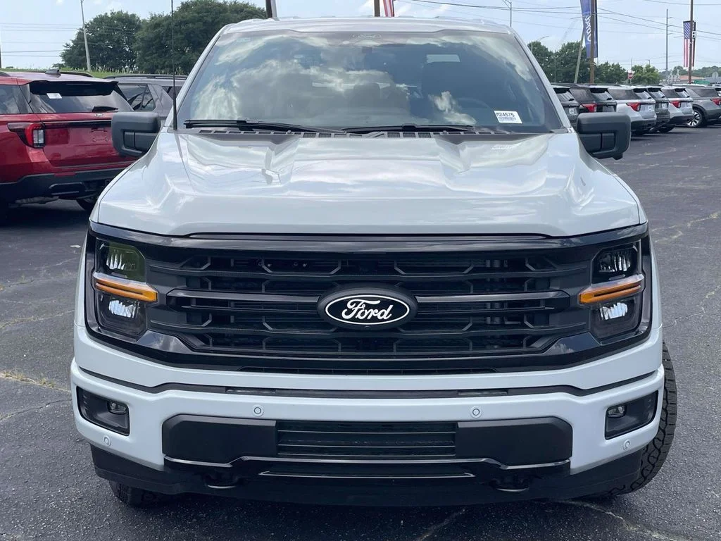 New 2026 White Ford XLT image 8