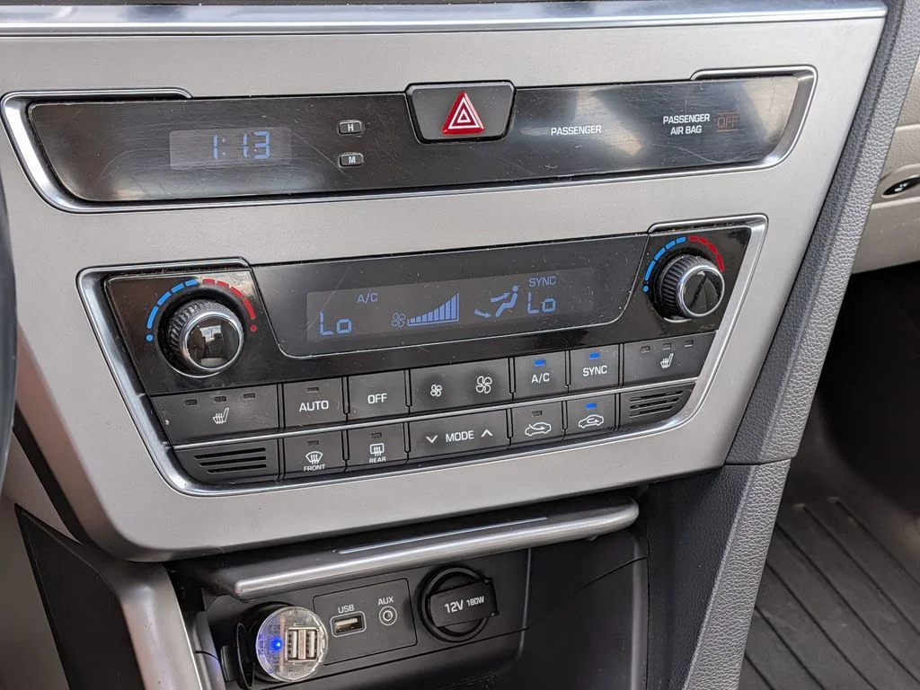 Used 2015 Gray Hyundai Limited image 19