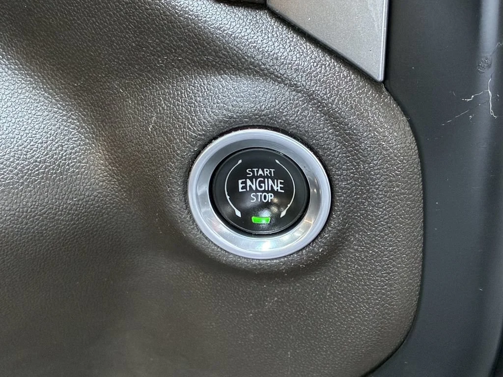 Used 2019 BLACK Chevrolet LT image 29
