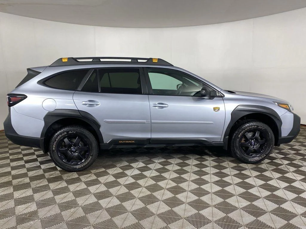 Used 2024 Ice Silver Metallic Subaru Wilderness image 8