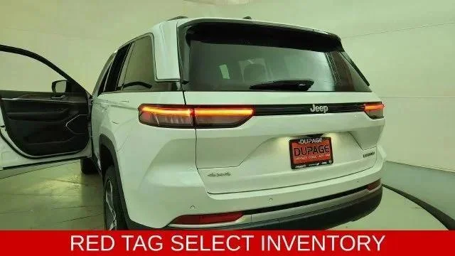New 2026 Bright White Clear-Coat Exterior Paint Jeep Limited image 15