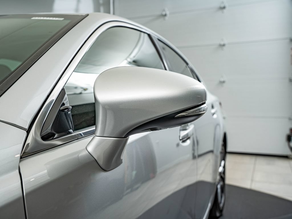 Used 2018 Silver Lexus 350 image 9