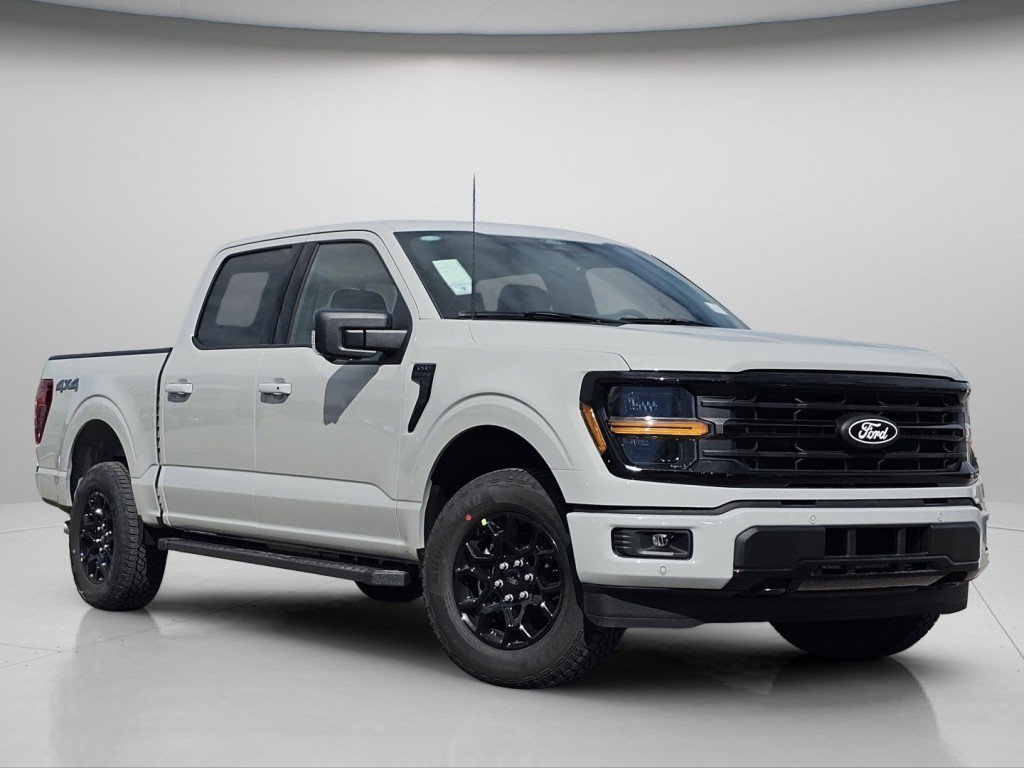 New 2026 Avalanche Ford XLT image 2