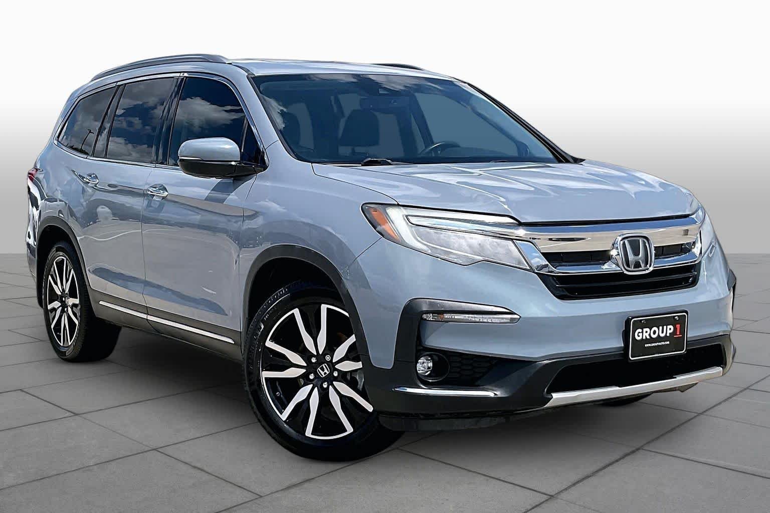 Used 2022 Sonic Gray Pearl Honda Touring 7-Passenger image 3