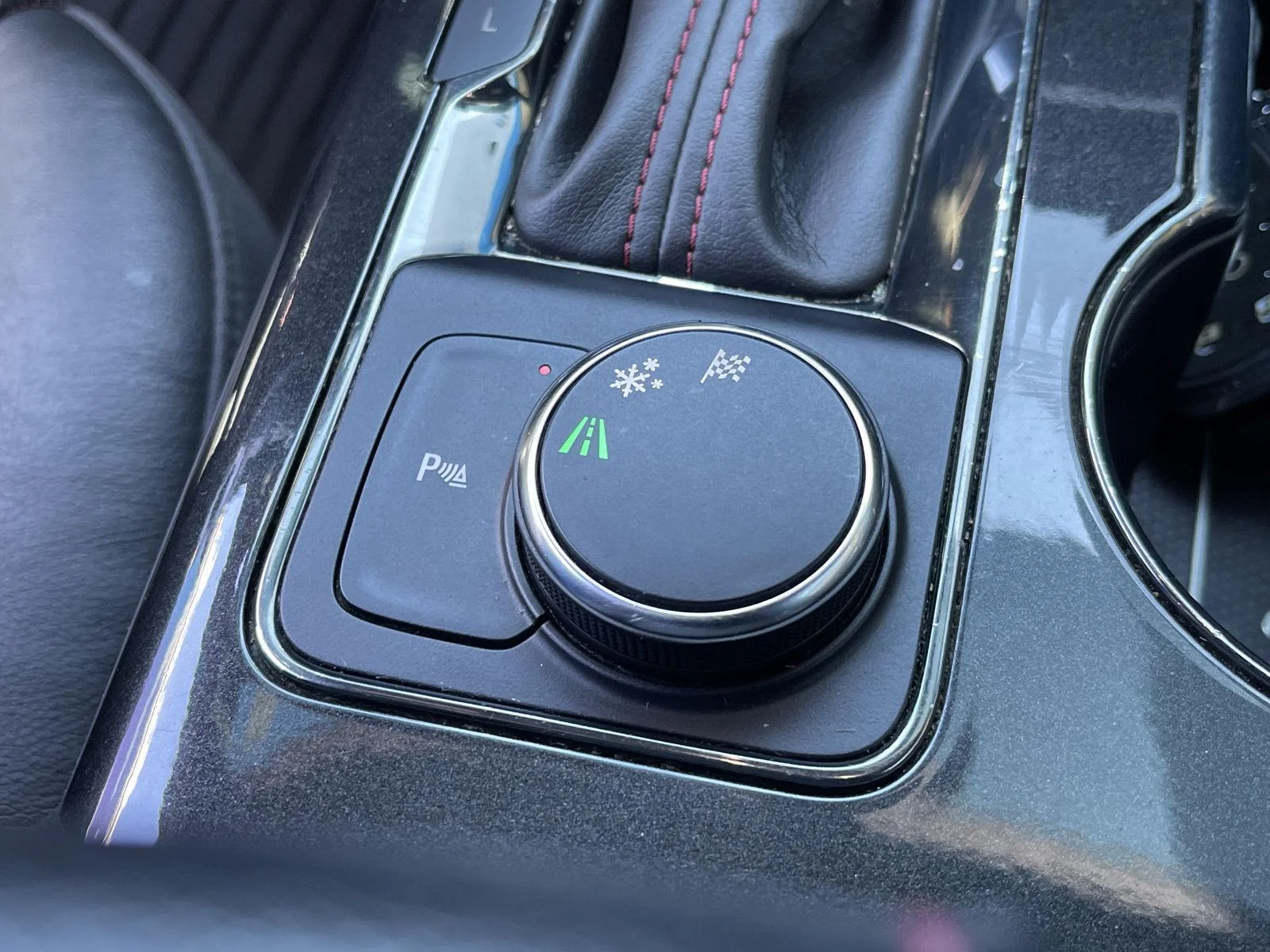 Used 2019 NIGHTFALL GRAY METALLIC Chevrolet RS image 29