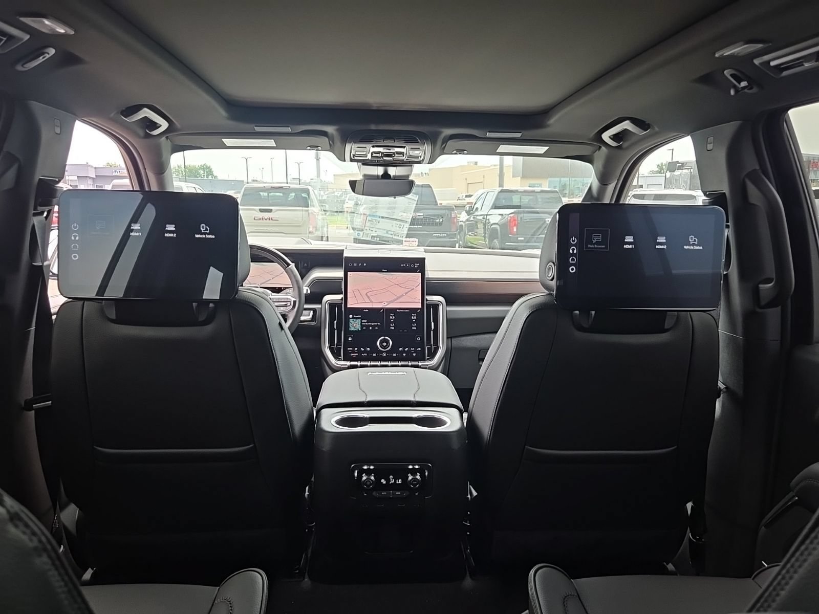 2026 GMC Yukon XL Denali - Photo 28