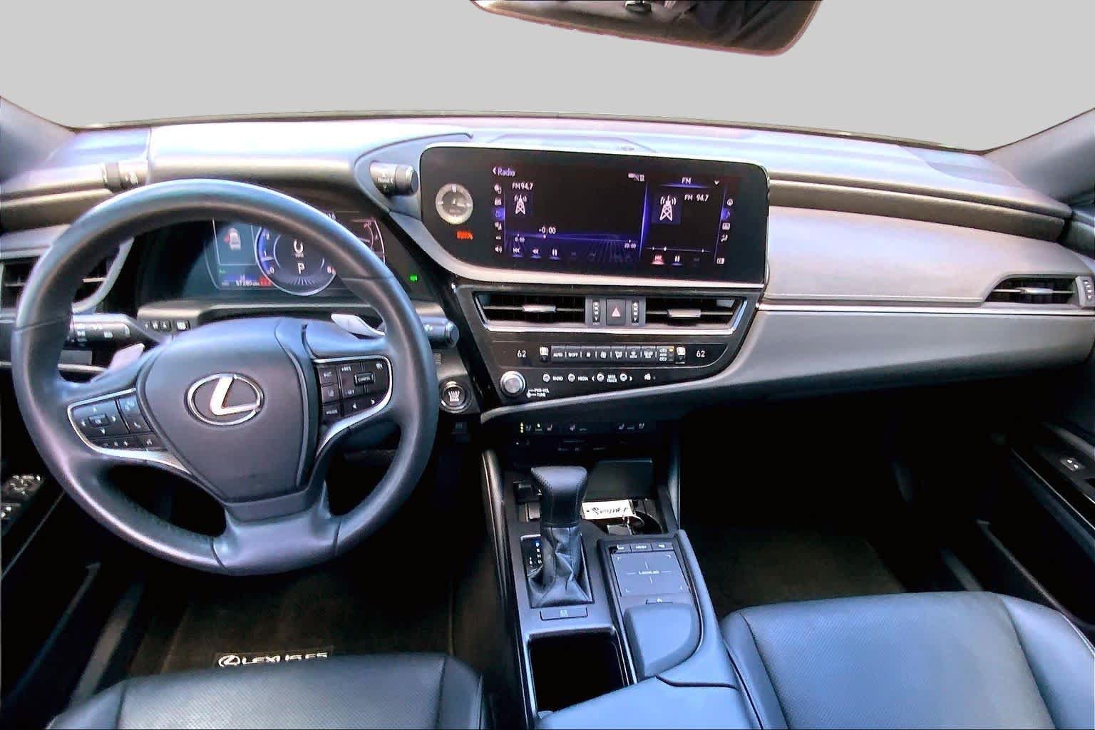 Used 2022 Iridium Lexus  image 15