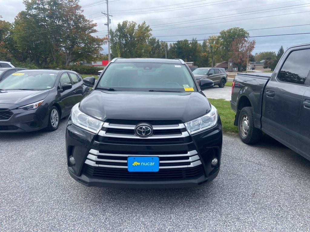 Used 2017 Midnight Black Metallic Toyota XLE image 2