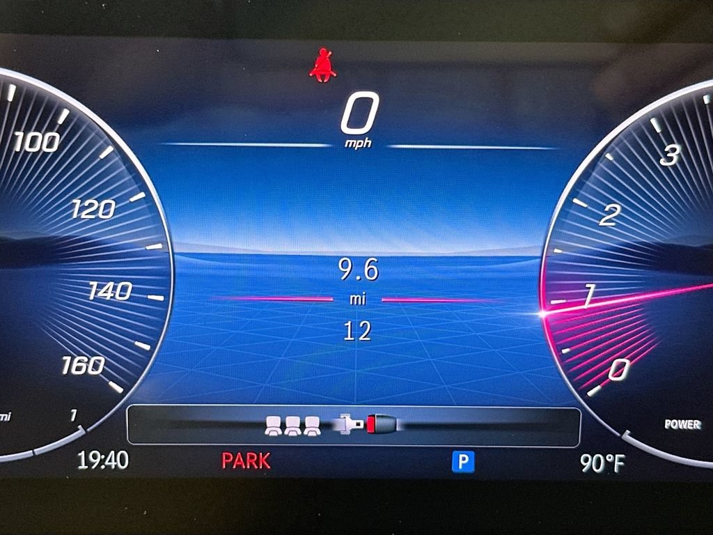 New 2026 Polar White Mercedes-Benz GLB 250 image 43