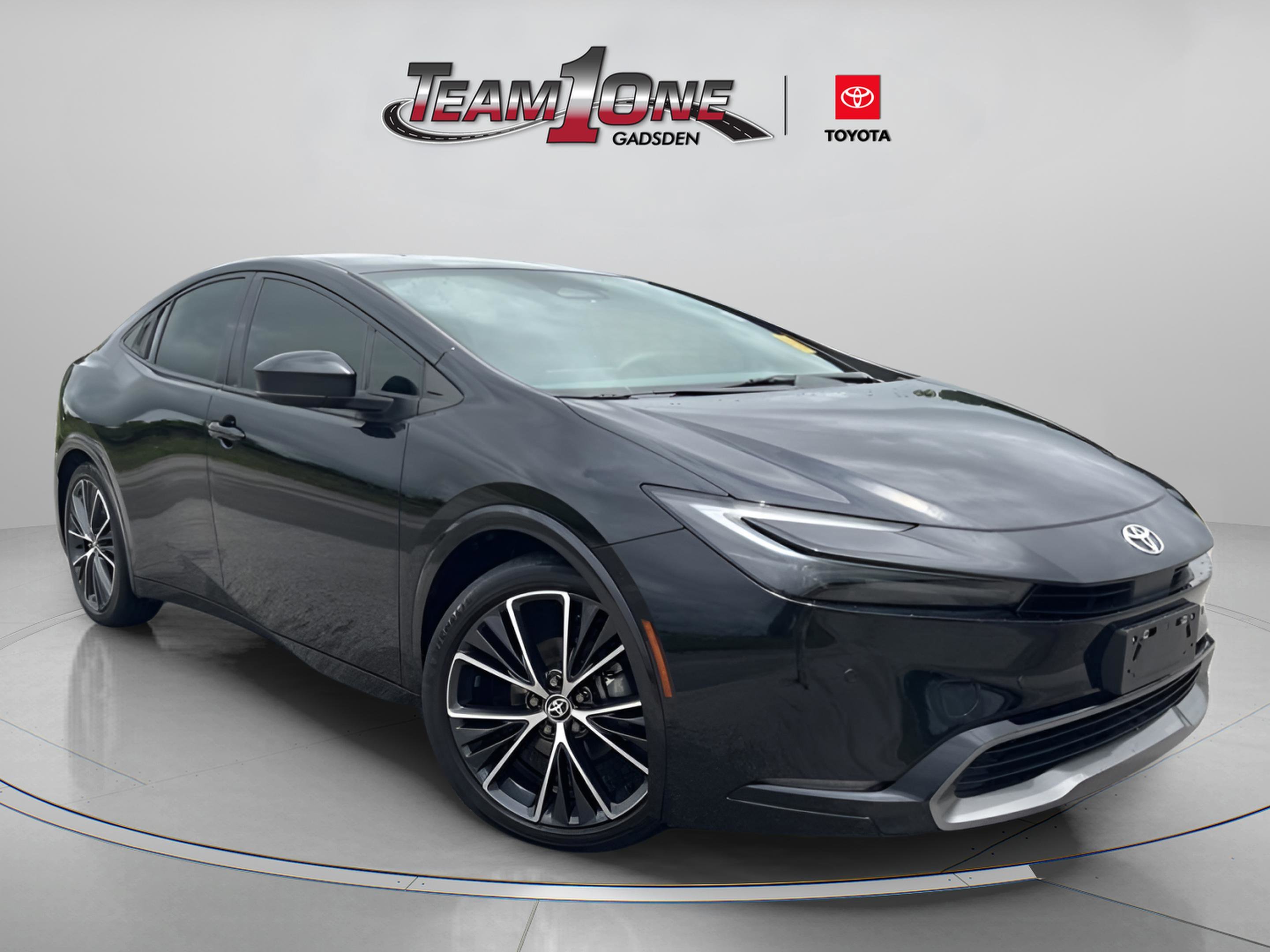 2023 Toyota Prius XLE FWD's photo