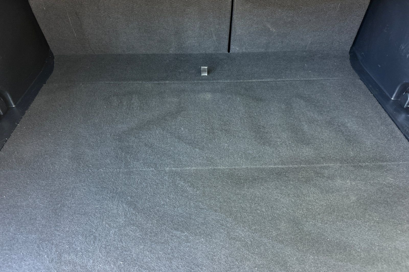 Used 2015 White Toyota XLE image 19