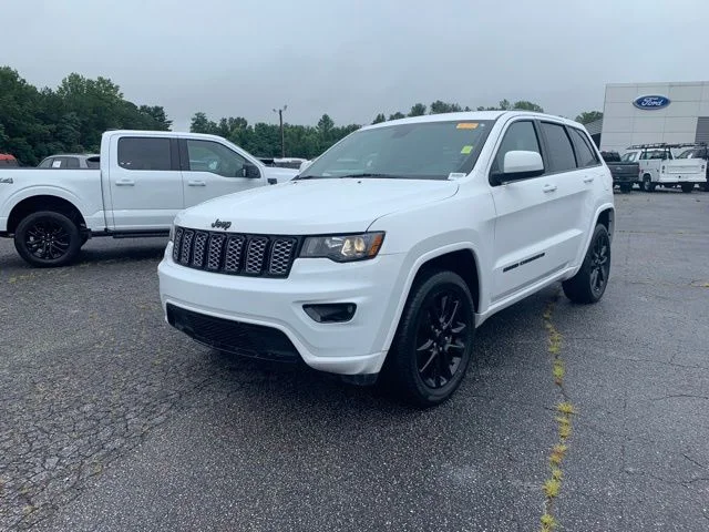 Used 2022 White Jeep Laredo X image 4