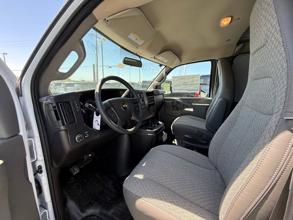 2026 Chevrolet Express Cargo Work Van - Photo 10