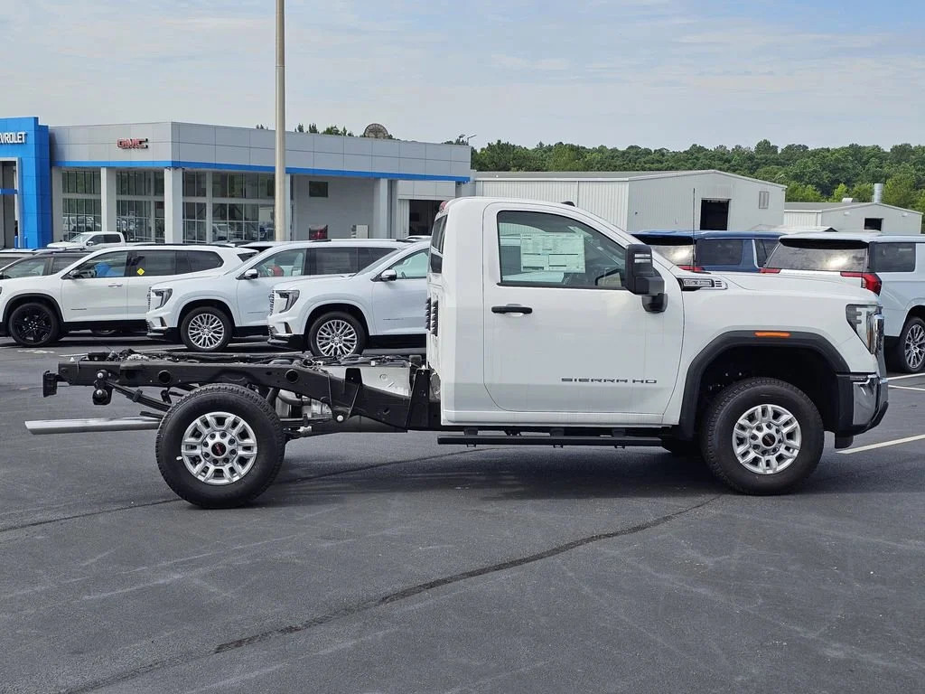 2025 GMC Sierra 2500HD Pro - Photo 8