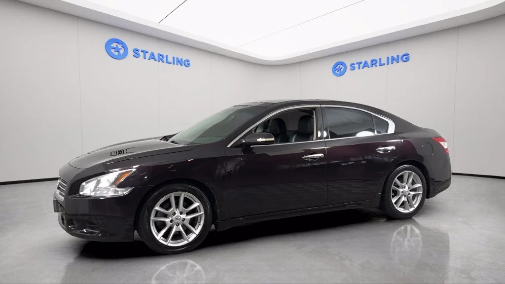 Used 2010  Nissan 3.5 SV w/Premium Pkg image 2