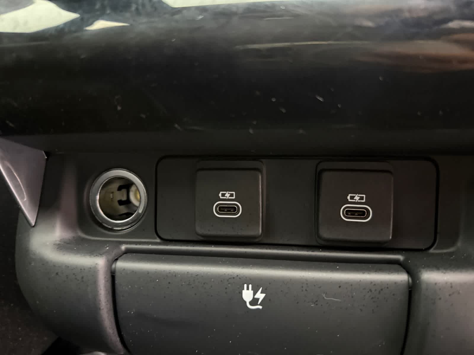 Used 2022 Santorini Black Metallic Land Rover HSE Dynamic image 35