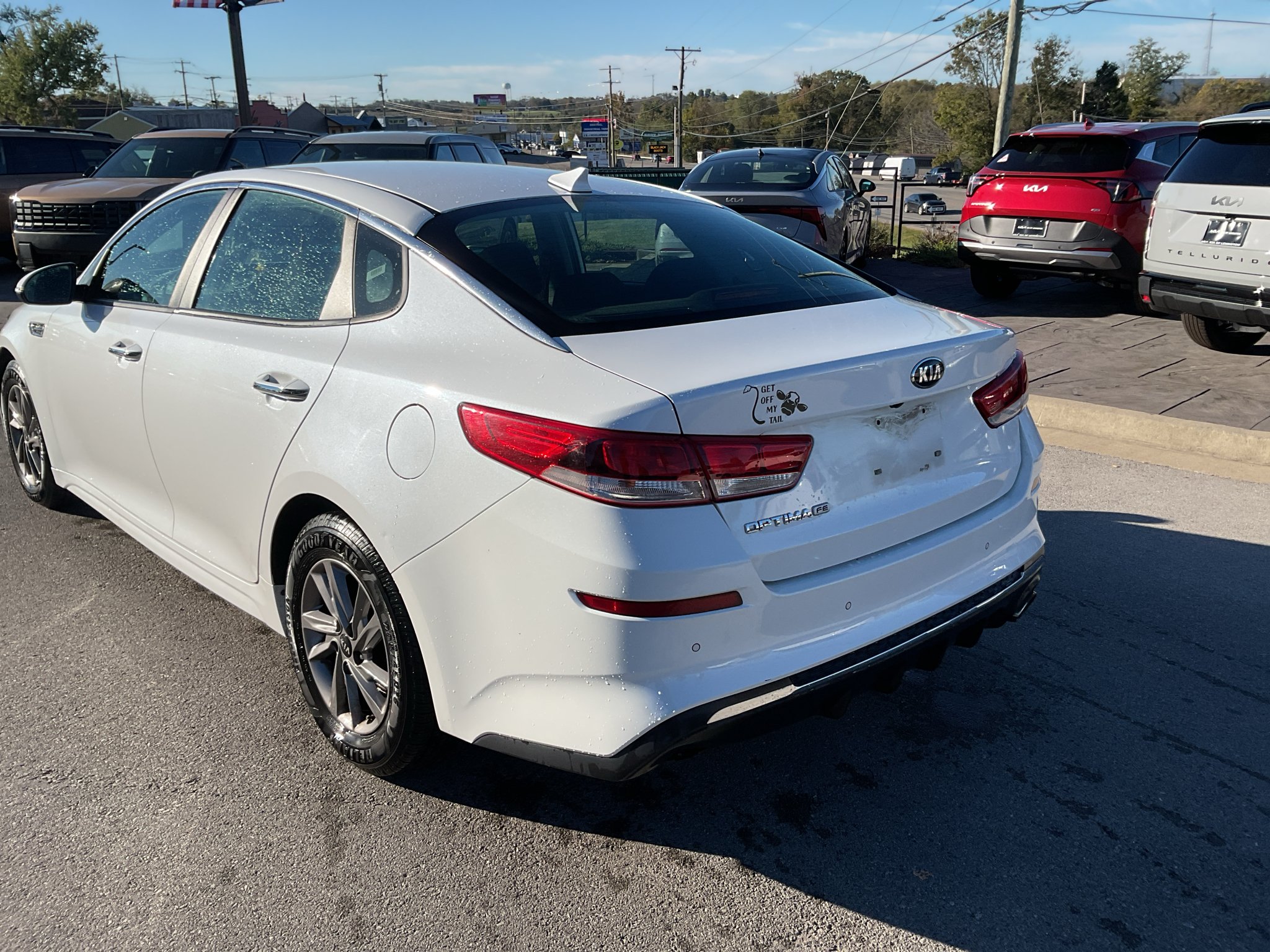 Used 2020 Snow White Pearl Kia LX image 4