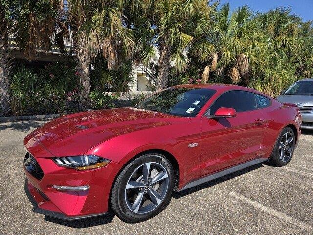 Used 2020 Rapid Red Metallic Tinted Clearcoat Ford GT image 1