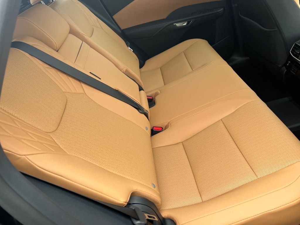 2026 Lexus RX 450h+ Premium - Photo 8