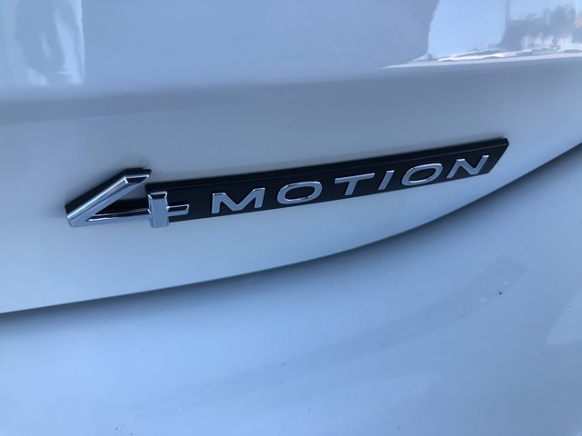 New 2026 Pure White Volkswagen SE image 10