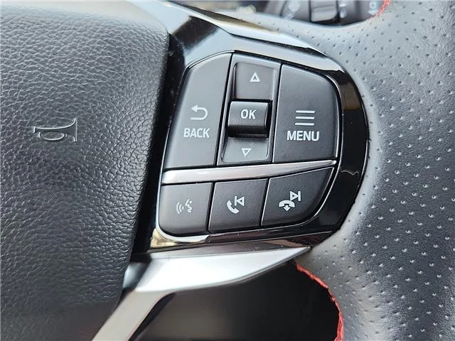 Used 2025 Agate Black Metallic Ford ST-Line 4x4 image 17