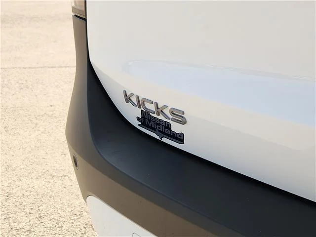 New 2026 QM1 Fresh Powd Nissan SV All-Wheel Drive image 6