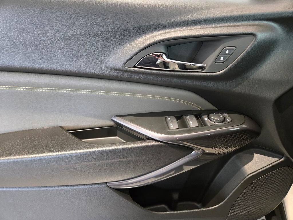 2026 Chevrolet Trax Activ - Photo 9