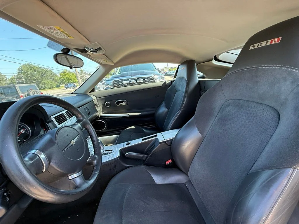 Used 2005  Chrysler SRT6 image 12
