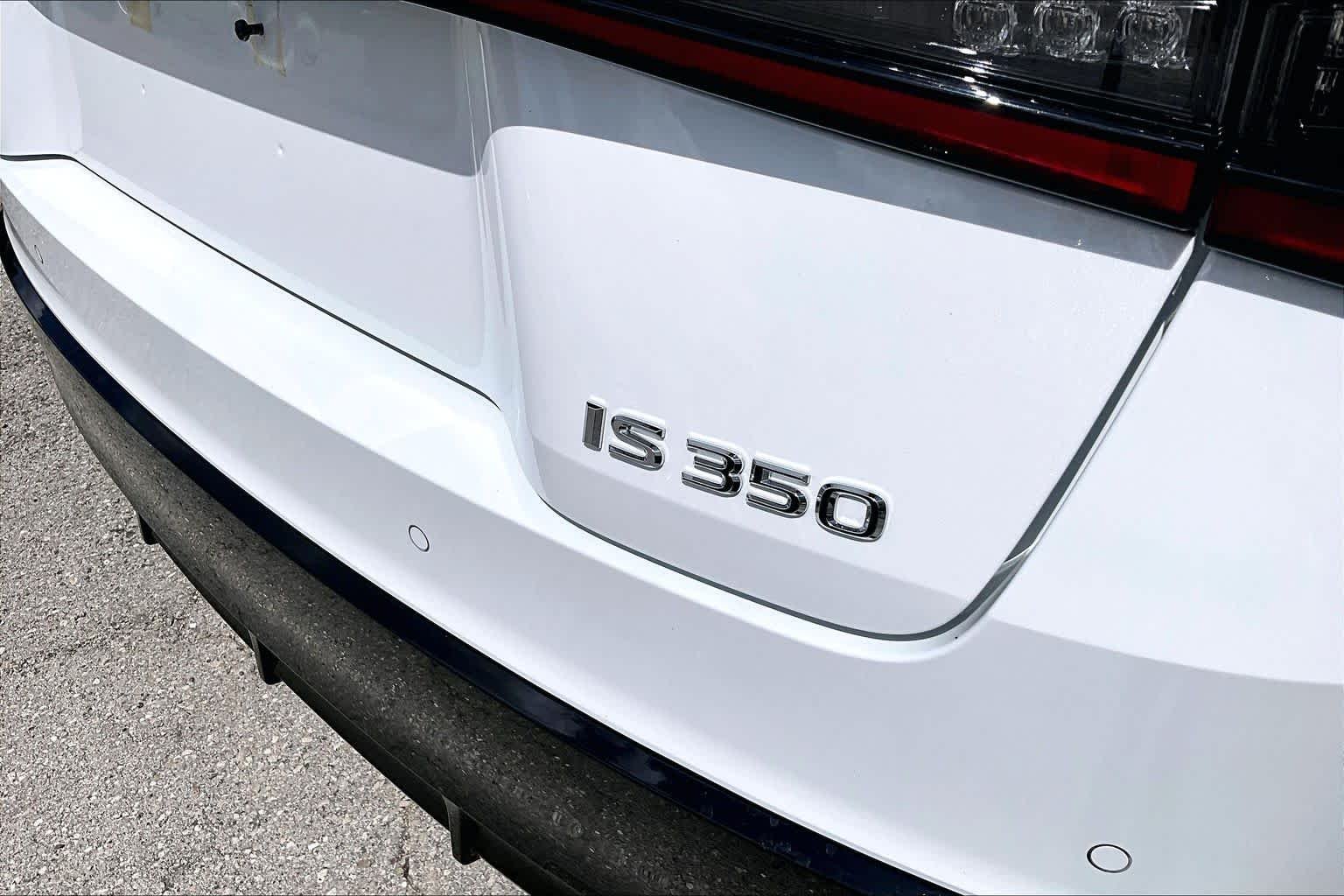 Certified Used 2025 Ultra White Lexus F SPORT image 10