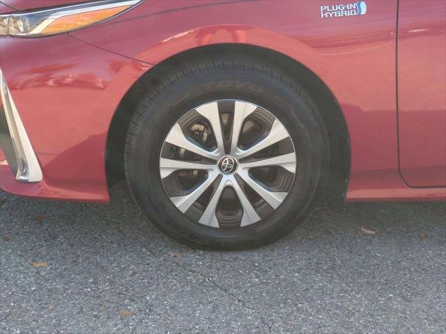 Certified Used 2022 EMOTIONAL RED 2 Toyota  image 11
